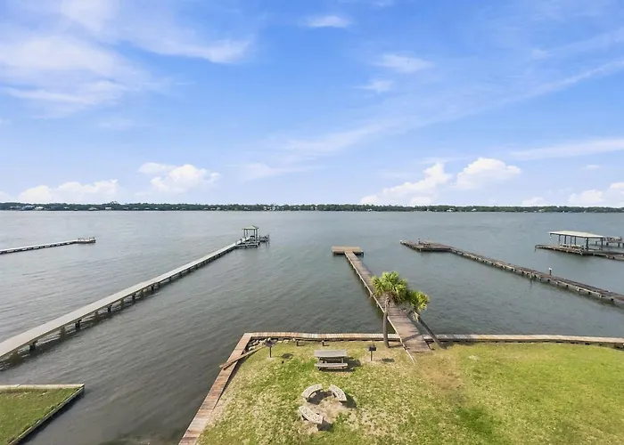 Eagles Nest Krusty Crab Sleeps 20 Bay View Dogs Ok Gulf Shores