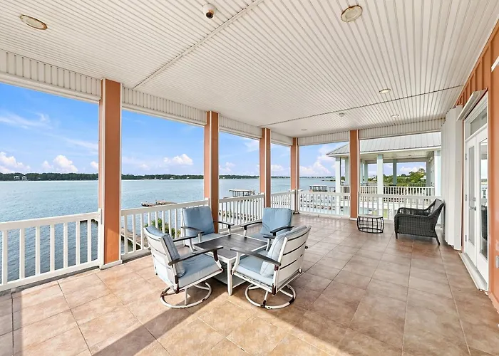 Country house Eagles Nest Krusty Crab Sleeps 20 Bay View Dogs Ok