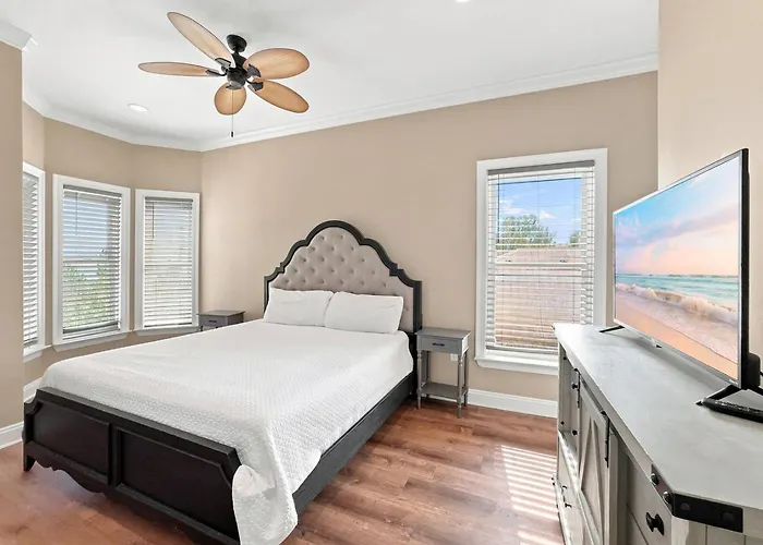 Eagles Nest Krusty Crab Sleeps 20 Bay View Dogs Ok Gulf Shores