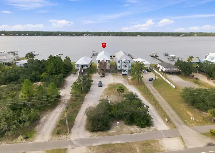 Eagles Nest Krusty Crab Sleeps 20 Bay View Dogs Ok Gulf Shores