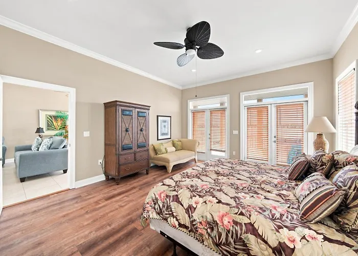 Eagles Nest Krusty Crab Sleeps 20 Bay View Dogs Ok Country house Gulf Shores