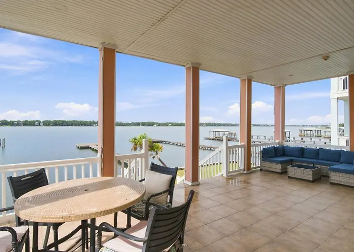 Eagles Nest Krusty Crab Sleeps 20 Bay View Dogs Ok Country house *