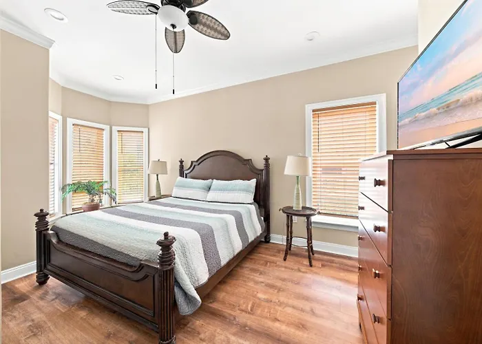 Eagles Nest Krusty Crab Sleeps 20 Bay View Dogs Ok Country house