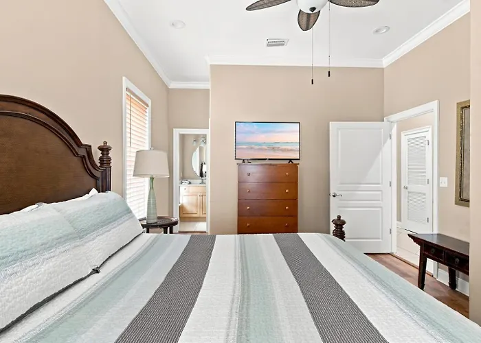 Eagles Nest Krusty Crab Sleeps 20 Bay View Dogs Ok Country house Gulf Shores